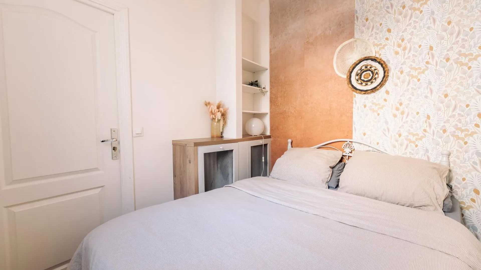 Le Pinky Bird - Lafayette Paris
